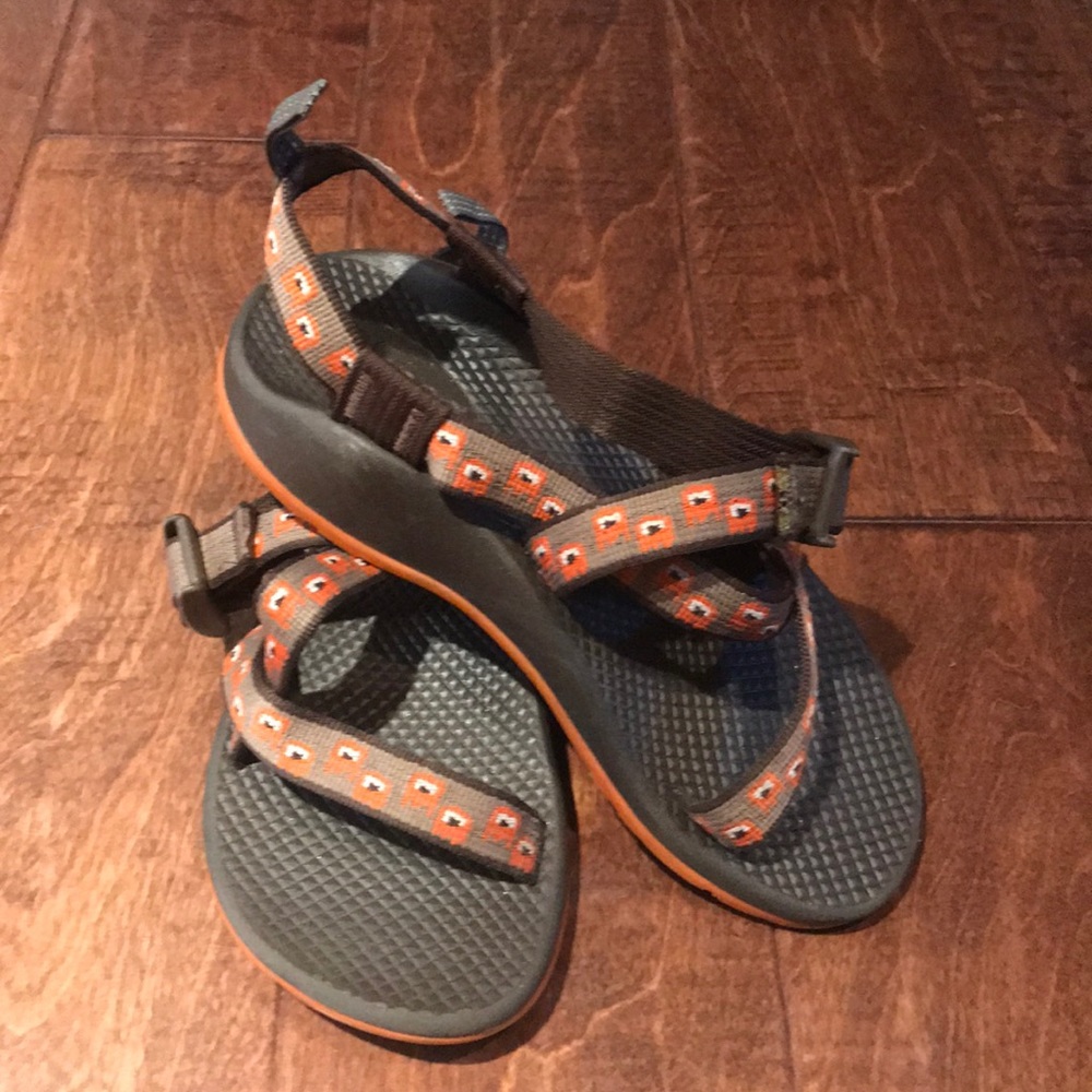 Chacos. Size 3 years.